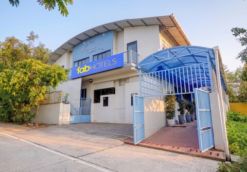 FabHotel Gomes Pousada - 800M From Basilica of Bom Jesus