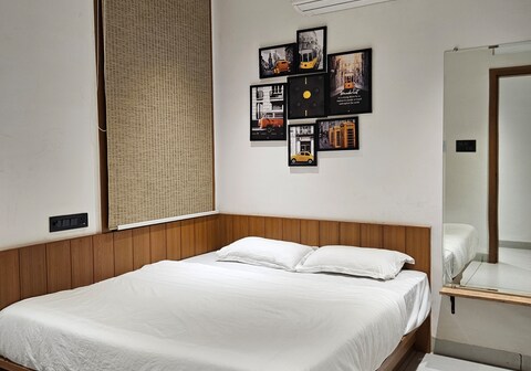 Andaz Downtown A 2bhk Apartment in Indore, Vijaynagar By Hyphn Hospitality