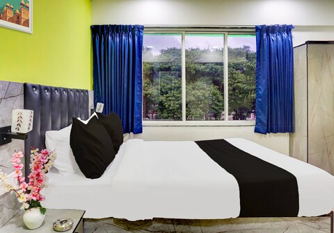 Super Collection O Vardhan Plaza