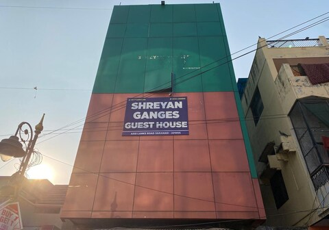 Shreyan Ganges Guest House