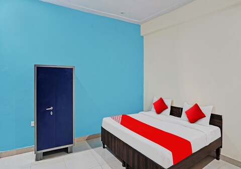 Hotel O Soho Lite Near Iskcon Temple Noida