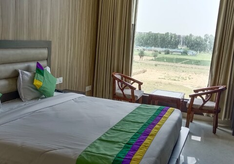 Hotel SkyView