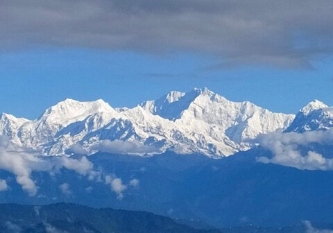 Everglaze Home|| Mall Road || Kanchenjunga View Rooms