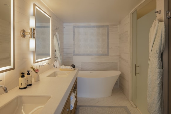 Regent Santa Monica Beach