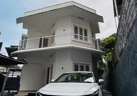 Merrat Regency - Rooms and 2BHK Apartment