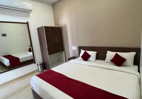 Hotel Escape By Banjara