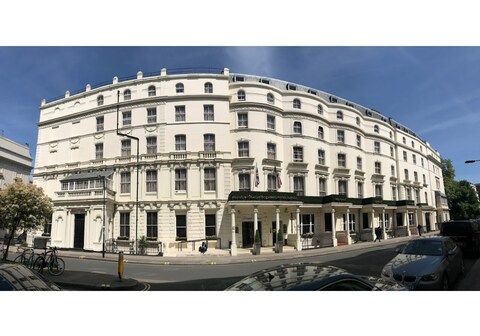 جراند بلازا سيرفيسد أبارتمنتس