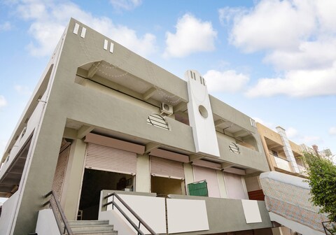 OYO 37311 swara residency