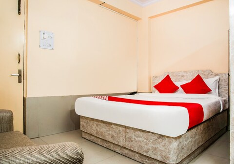 Hotel O Embassy Exhibition Rd