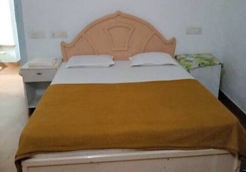 Studio Apartment By Shiva Garden