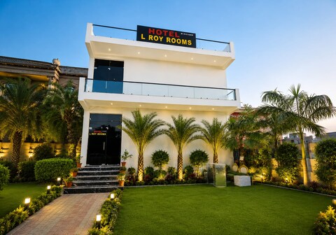 L roy hotel