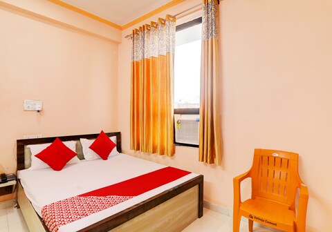 Hotel O Cp Residency