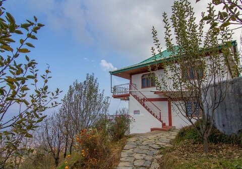 Snowline View Homestay | Rooms & Caretaker
