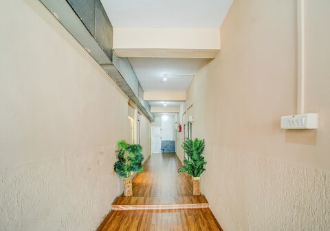 Hotel O Parth Palace