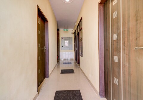 Hotel O Sapphire Near Omaxe Gurgaon Mall