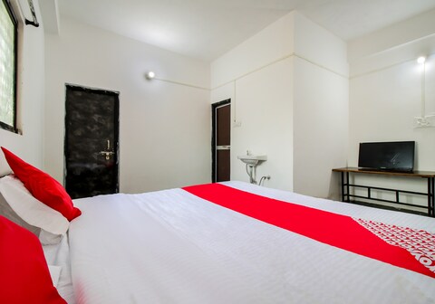 Hotel O Sip & Bite Restaurant N Lodging