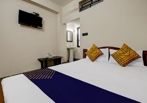 Sree Srinivasa Boarding and Lodging