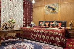 Shabrose Heritage Houseboats, Srinagar Shabrose Heritage Houseboats, Srinagar