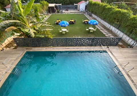 GoBravo 12 -Vansh 4Bhk Farm with Pool and Garden Sec 135 Noida