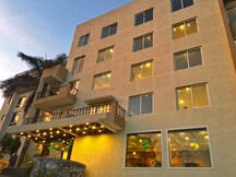 Holy River Hotel, Rishikesh Holy River Hotel, Rishikesh