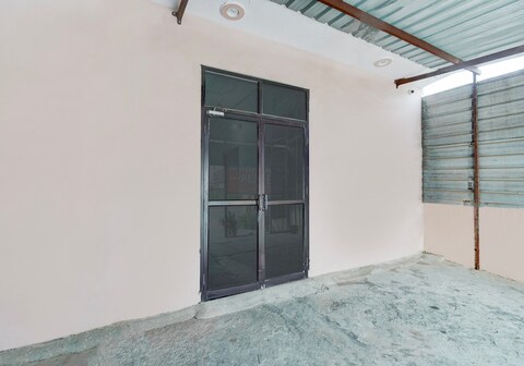 Hotel O Maharaja Palace