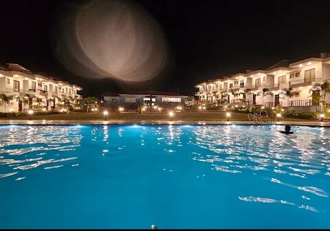 Baywatch Resort Bhogave Beach