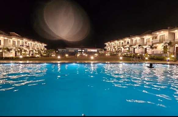 Baywatch Resort Bhogave Beach