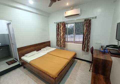 Hotel Parth Residency