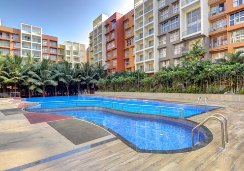 Pool view Studio Zennova Stays