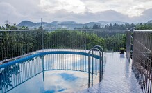 Chrissie`s Hotel, Thekkady Chrissie`s Hotel, Thekkady