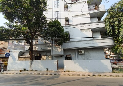 Silver Arrow Guest House