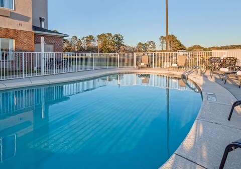 Best Western Dothan Inn & Suites