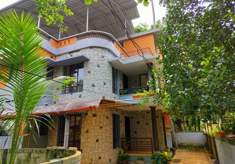 PRACHEETA HOME