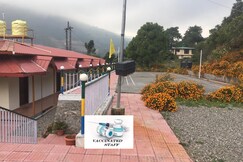 Blue Moon Resort, Bhimtal Blue Moon Resort, Bhimtal