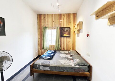 1 Room Kitchen, Couple Friendly