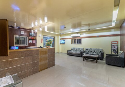 Super Capital O Kadamb INN