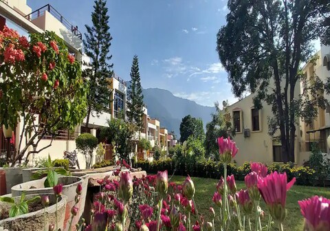 Luxury Cottage by Itvara