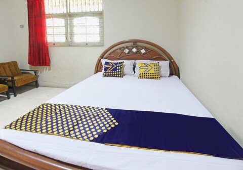 SPOT ON 92973 Madani Syariah Guesthouse