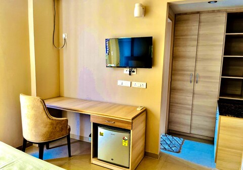 Kunj Niwas Apartments