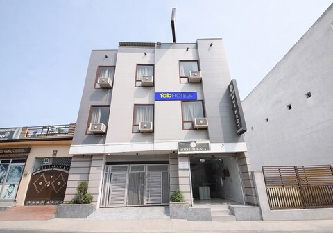 FabHotel Neu-Nest