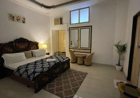 Embassy Suites - Chankya puri