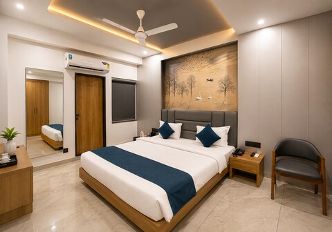 Hotel The Premier Dwarka