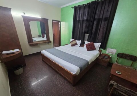 FabHotel Vardhmaan Inn