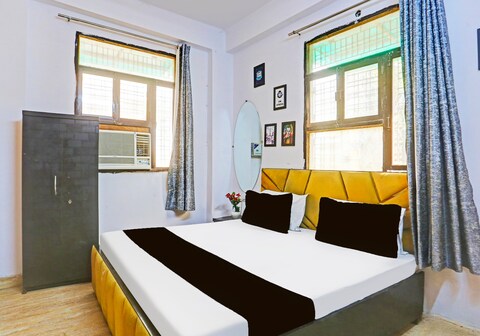 Hotel O K. P. Luxurios