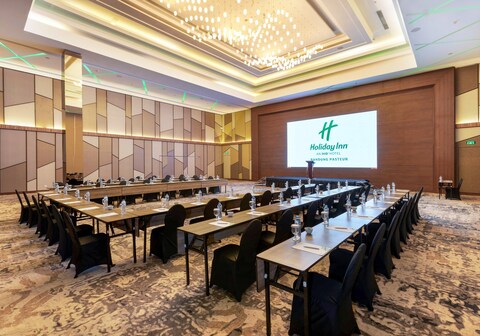 Holiday Inn BANDUNG PASTEUR