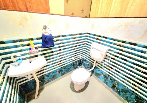 Pearl Hotel Baraut