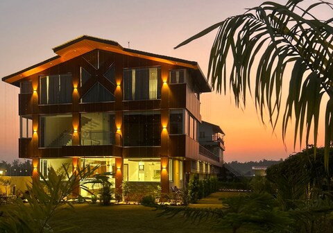 Eminence The Corbett