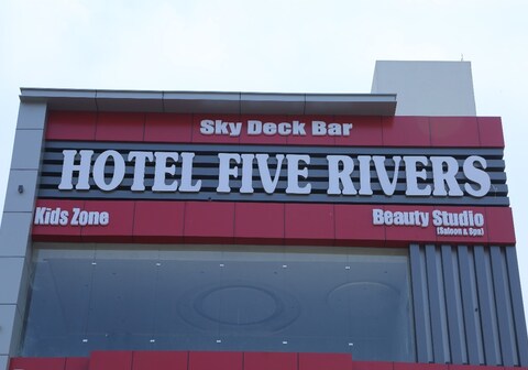 Hotel Five Rivers