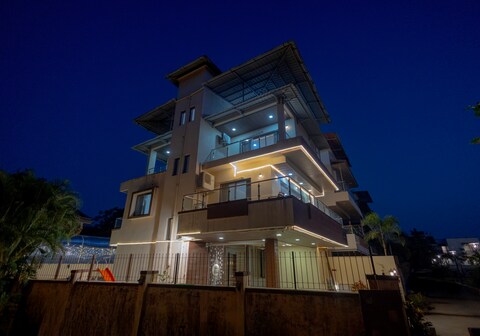 Rain Mist 4BHK Villa with Pvt Pool.