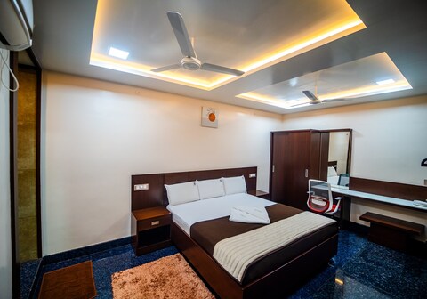 V V Residency